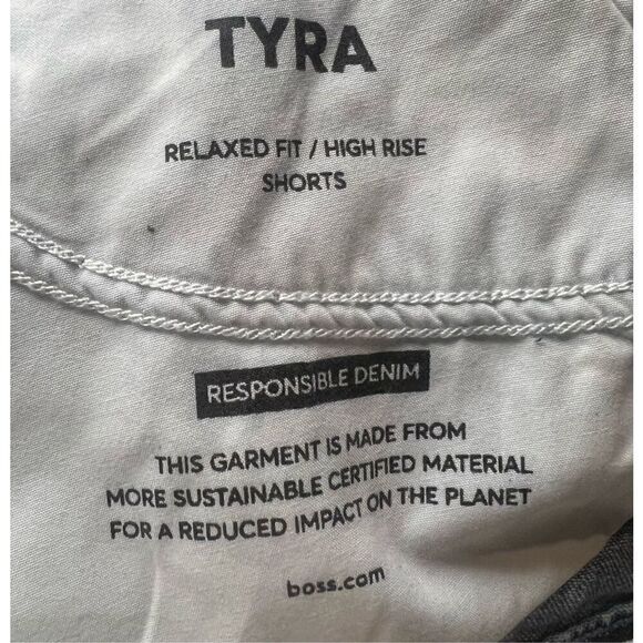 BOSS Scalloped Hem Denim Shorts in Blue NWT Size 28 - Picture 10 of 12